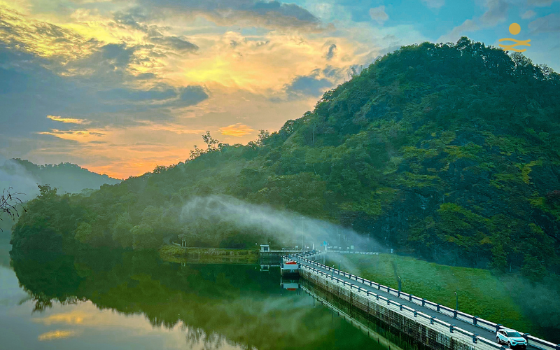 Kerala Glimpse 6N/7D - Super Deluxe